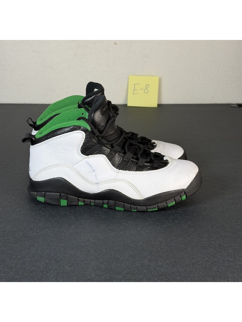 Nike Air Jordan 10 Retro Seattle Boys Size 6Y White Black Green 310806-137